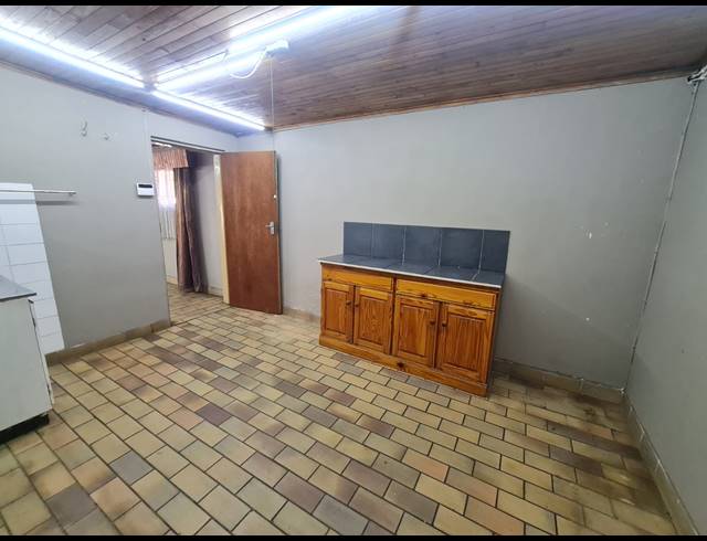 4 BEDROOM HOUSE FOR SALE IN VANDERBIJLPARK SE 2